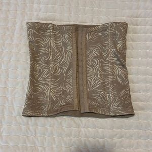 Maidenform Women’s Firm Control size S